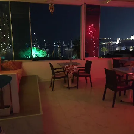 R House فندق بودروم